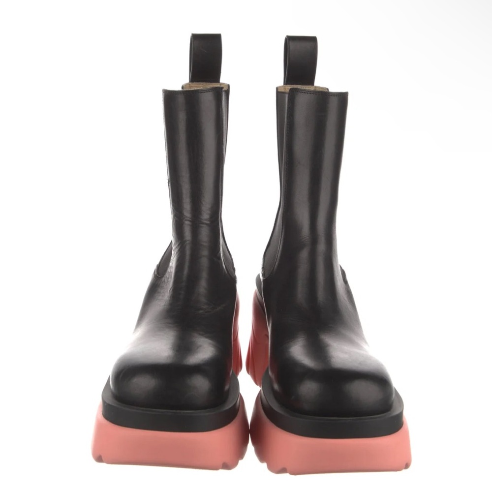 Authentic Bottega Veneta Calfskin Flash Chelsea Boots Black Flamingo - Picture 4 of 9